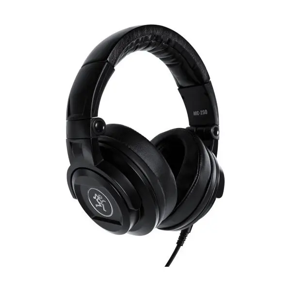Mackie MC-250